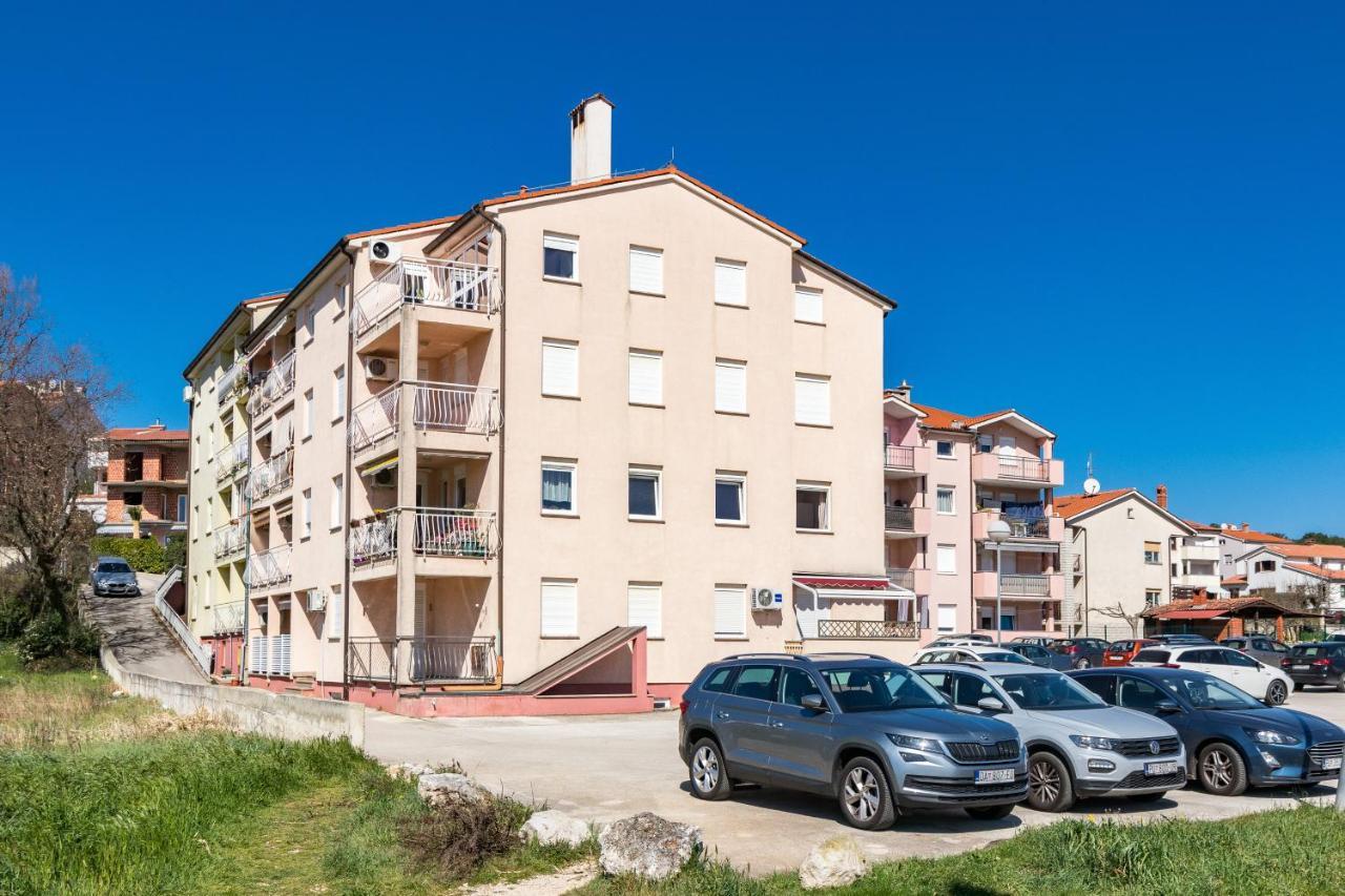 New Apartment Near Sea With 3 Bedrooms And 2 Bathrooms Pula Exteriér fotografie